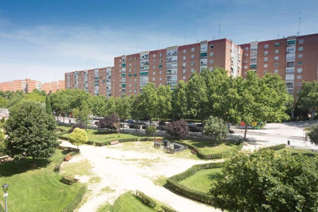 Las Retamas, Alcorcon Ngoại thất bức ảnh