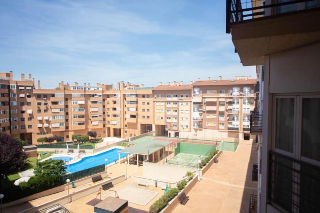 Las Retamas, Alcorcon Ngoại thất bức ảnh